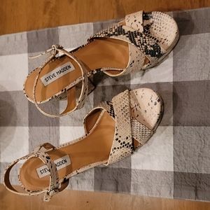 Steve Madden Snake Print platform heels size 10